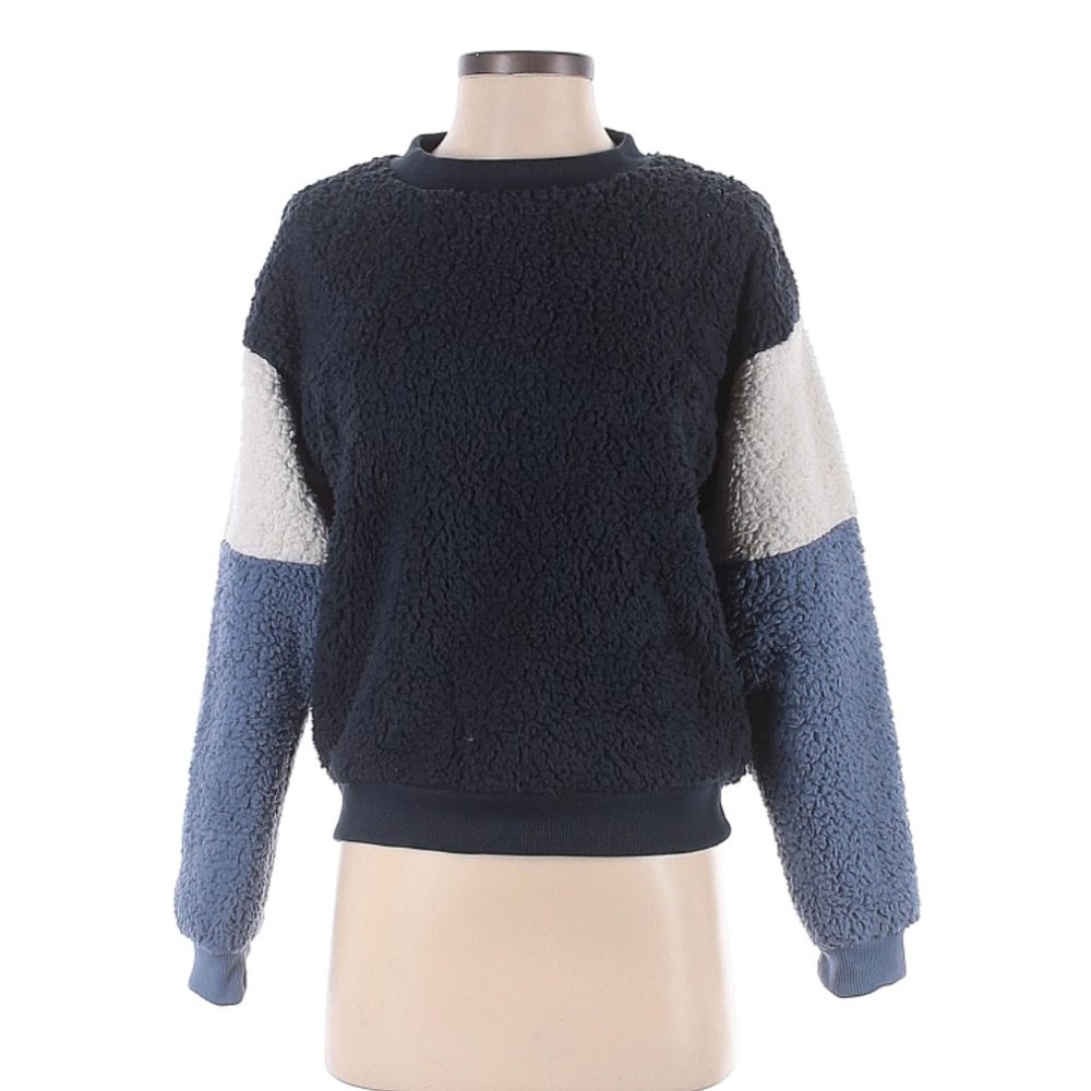 American Eagle Teddy/Fuzzy Crewneck Sweatshirt